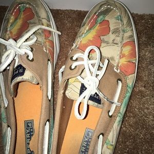Sperry Boat Shoe Size 9